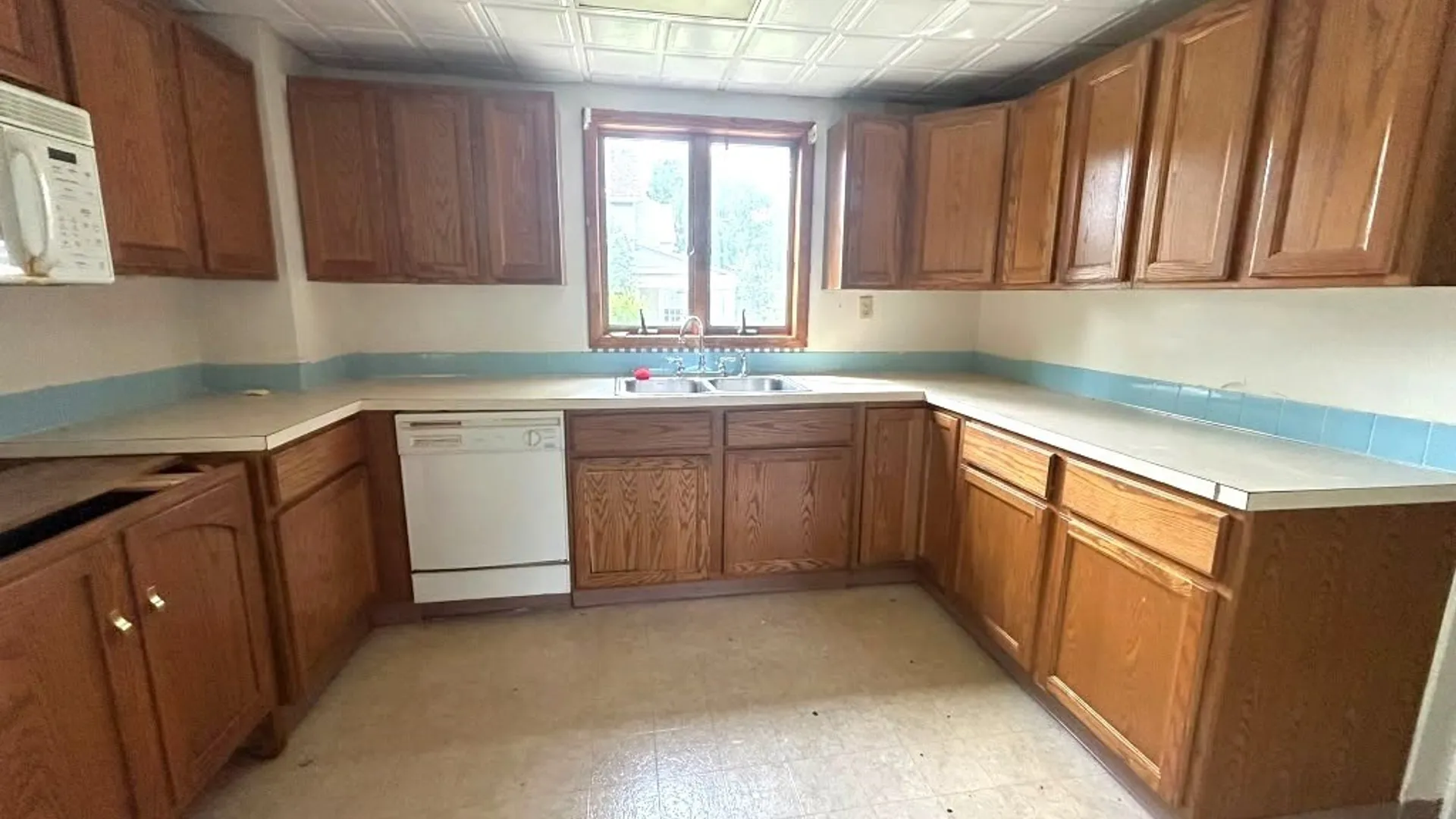 Property at 114 Manhattan Avenue, Buffalo, NY 14215 10