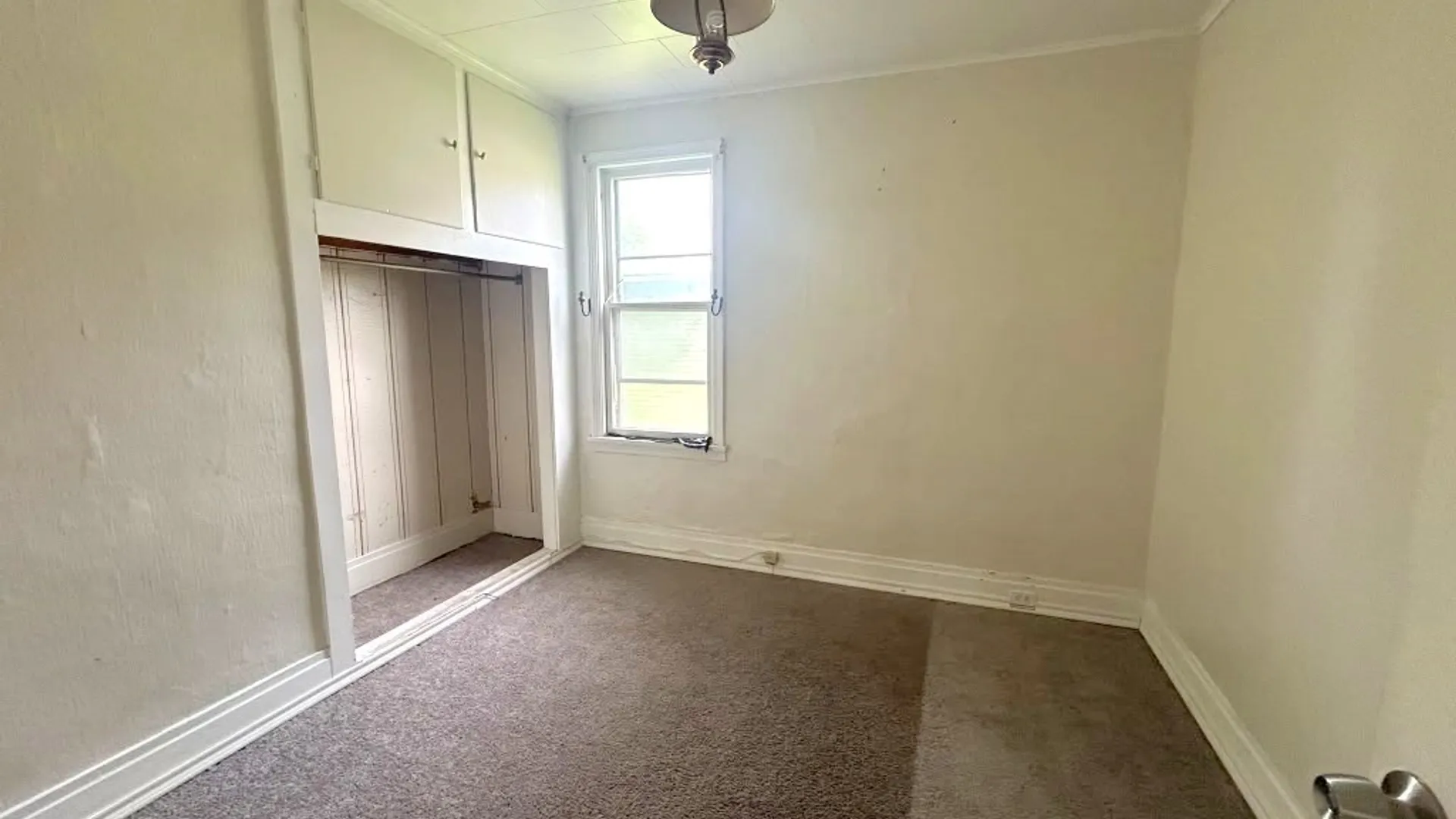 Property at 114 Manhattan Avenue, Buffalo, NY 14215 16