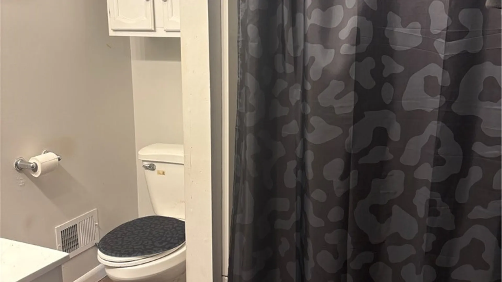 Property at 2253 Ontario Avenue, Niagara Falls, NY 14305 10