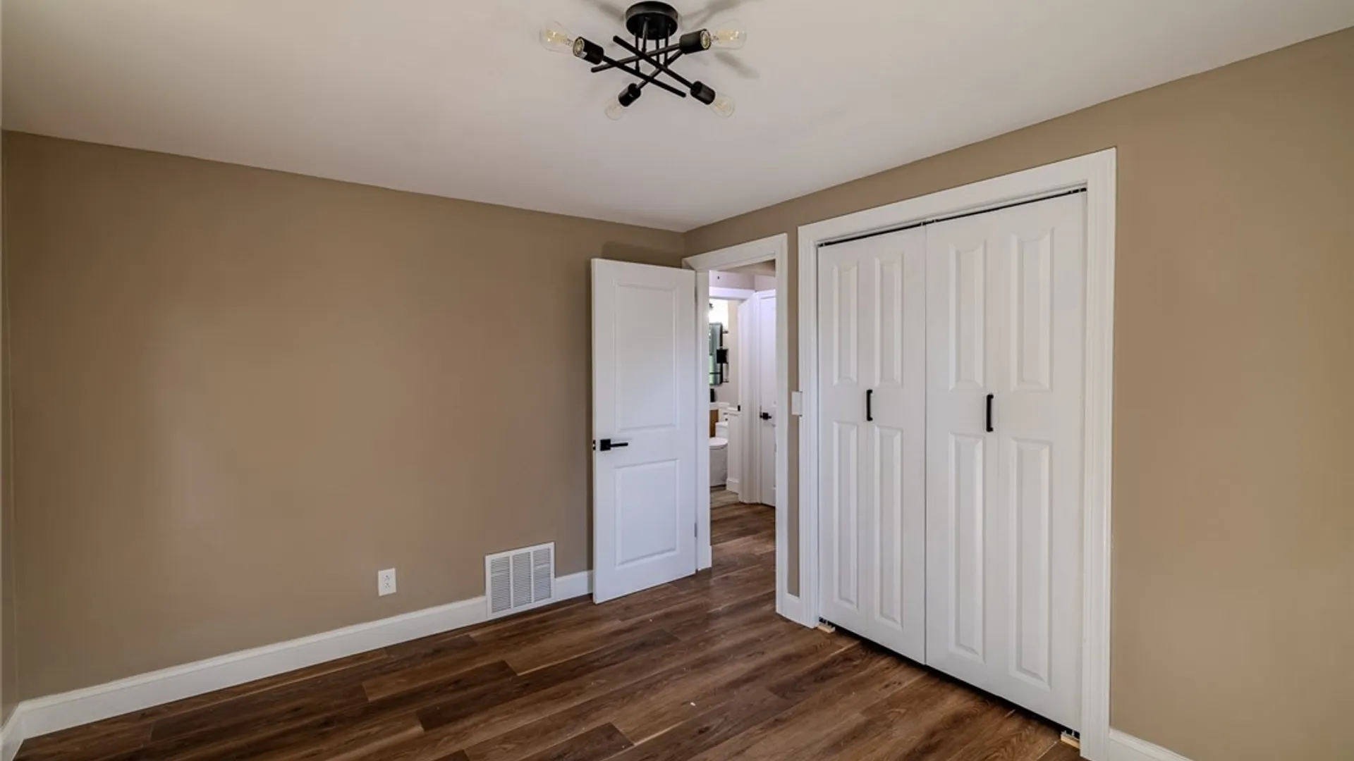 Property at 608 Grant Place, Rome, NY 13440 27