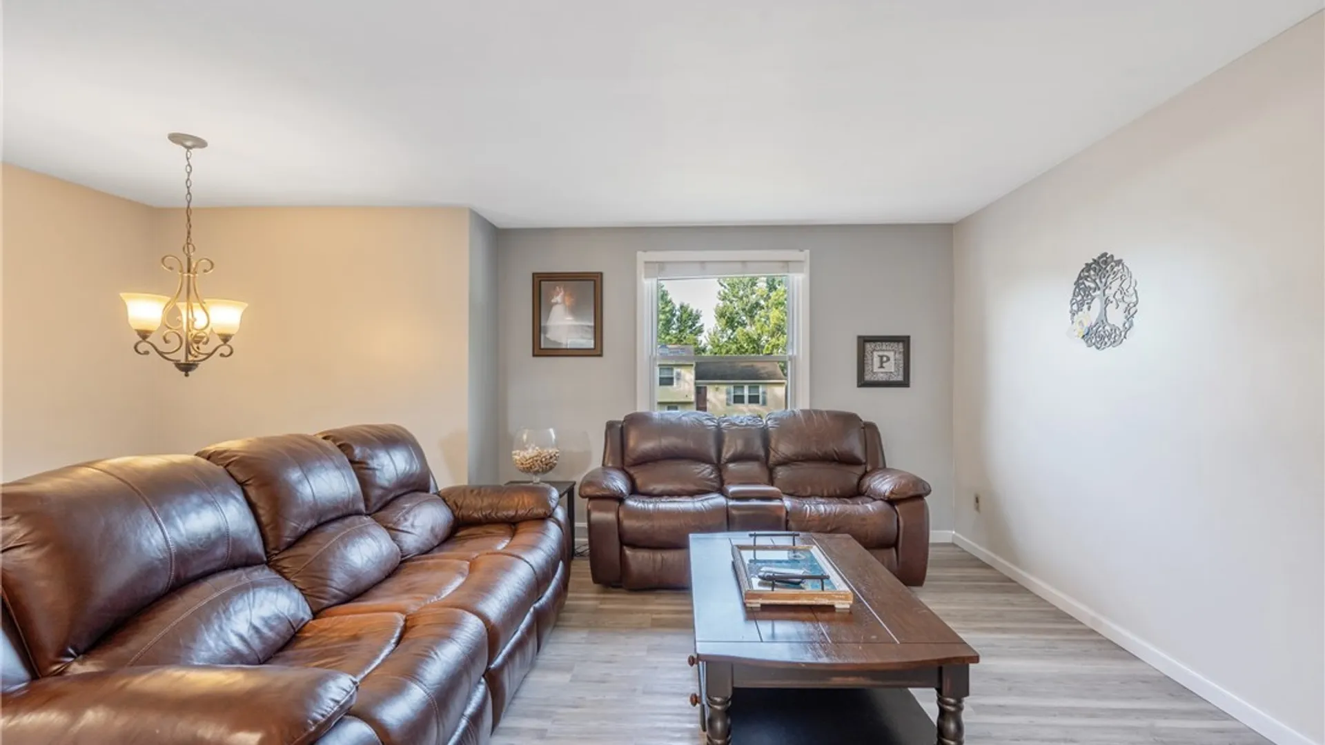 Property at 5013 Dahlia Circle, Clay, NY 13088 6