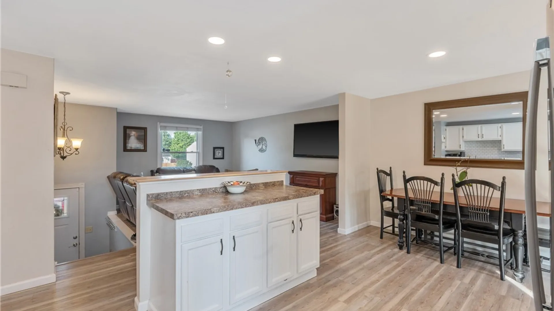 Property at 5013 Dahlia Circle, Clay, NY 13088 16