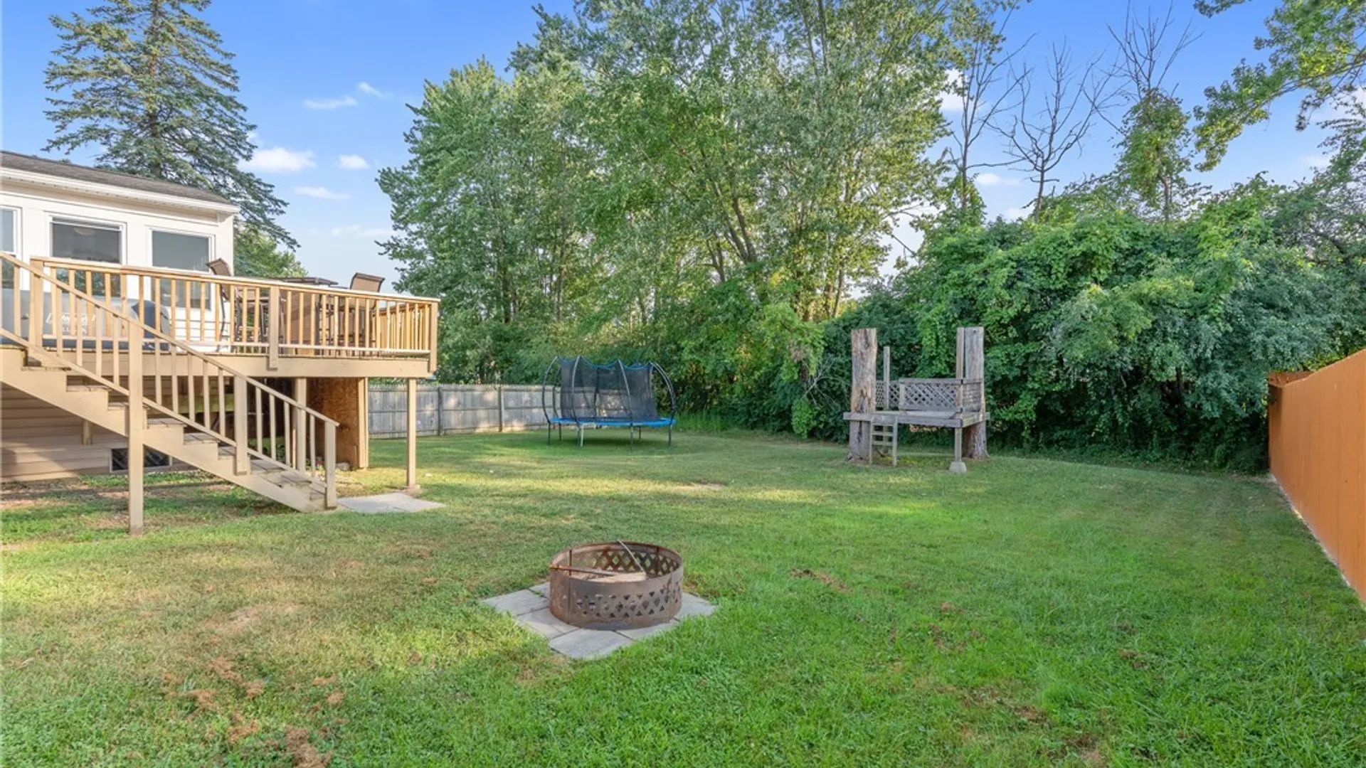 Property at 5013 Dahlia Circle, Clay, NY 13088 37
