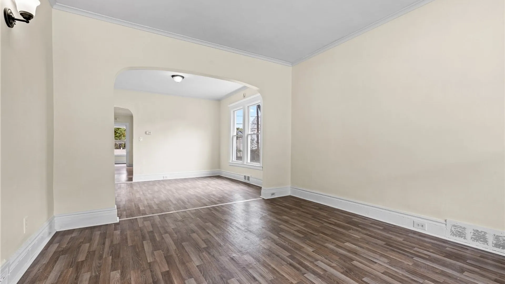 Property at 688 Riley Street, Buffalo, NY 14211 4