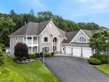 Property at 416 Sundance, Webster, NY 14580