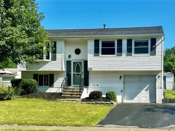 Property at 173 Oakhill Drive, Hamburg, NY 14075