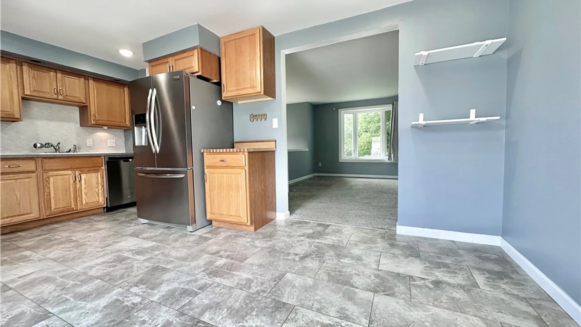Property at 173 Oakhill Drive, Hamburg, NY 14075 13