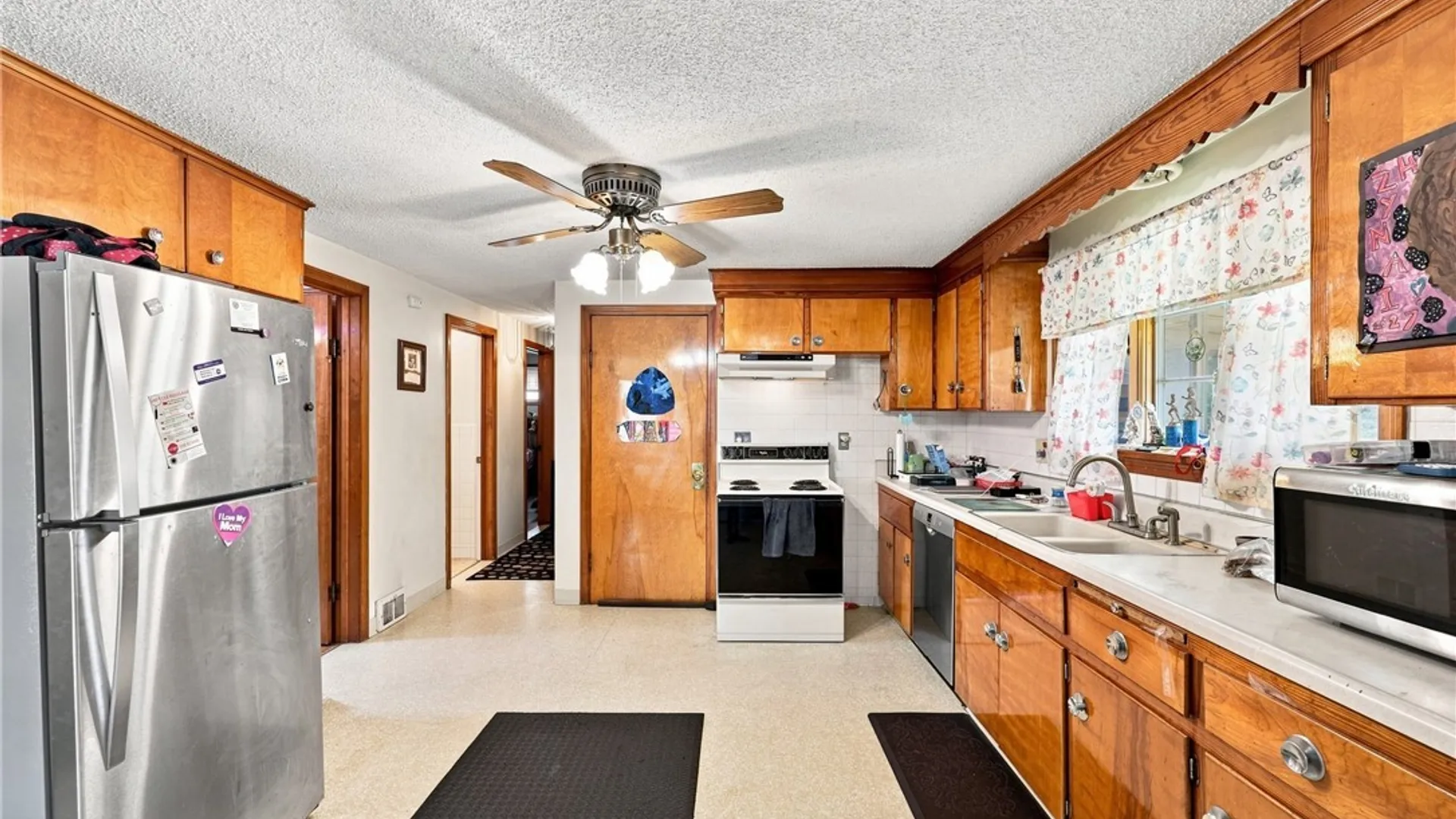 Property at 62 Maple Avenue, Hamburg, NY 14219 9