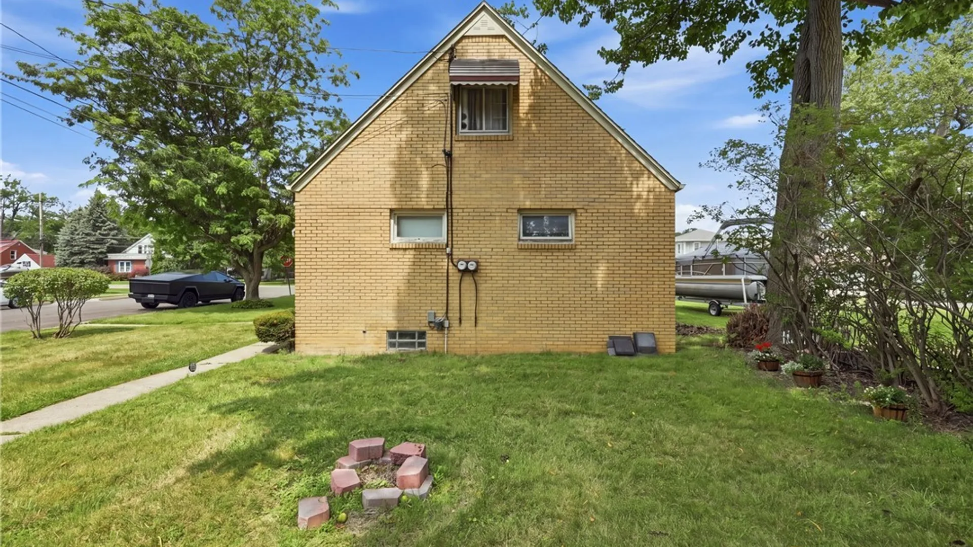 Property at 62 Maple Avenue, Hamburg, NY 14219 34