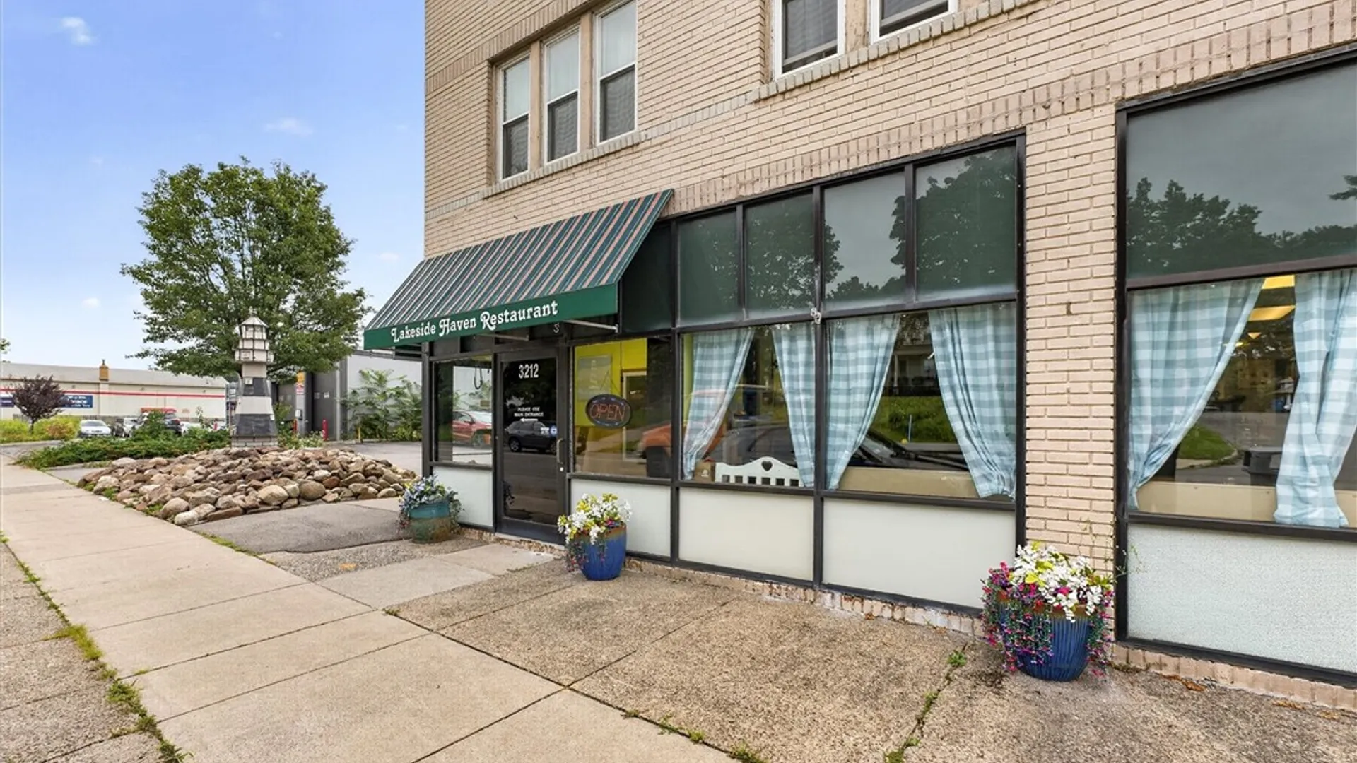 Property at 3212 Lake Avenue, Rochester, NY 14612 3