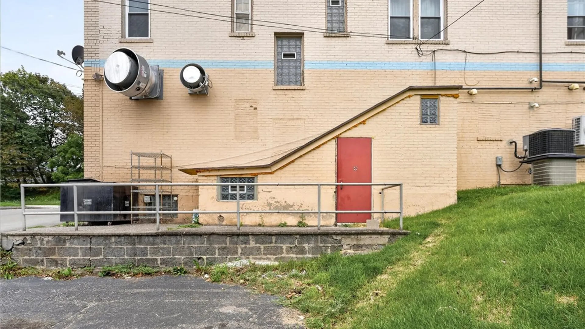 Property at 3212 Lake Avenue, Rochester, NY 14612 7