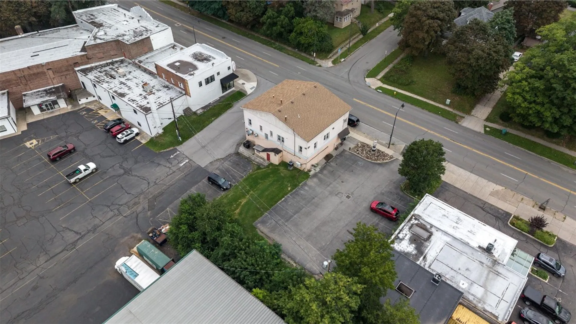 Property at 3212 Lake Avenue, Rochester, NY 14612 9