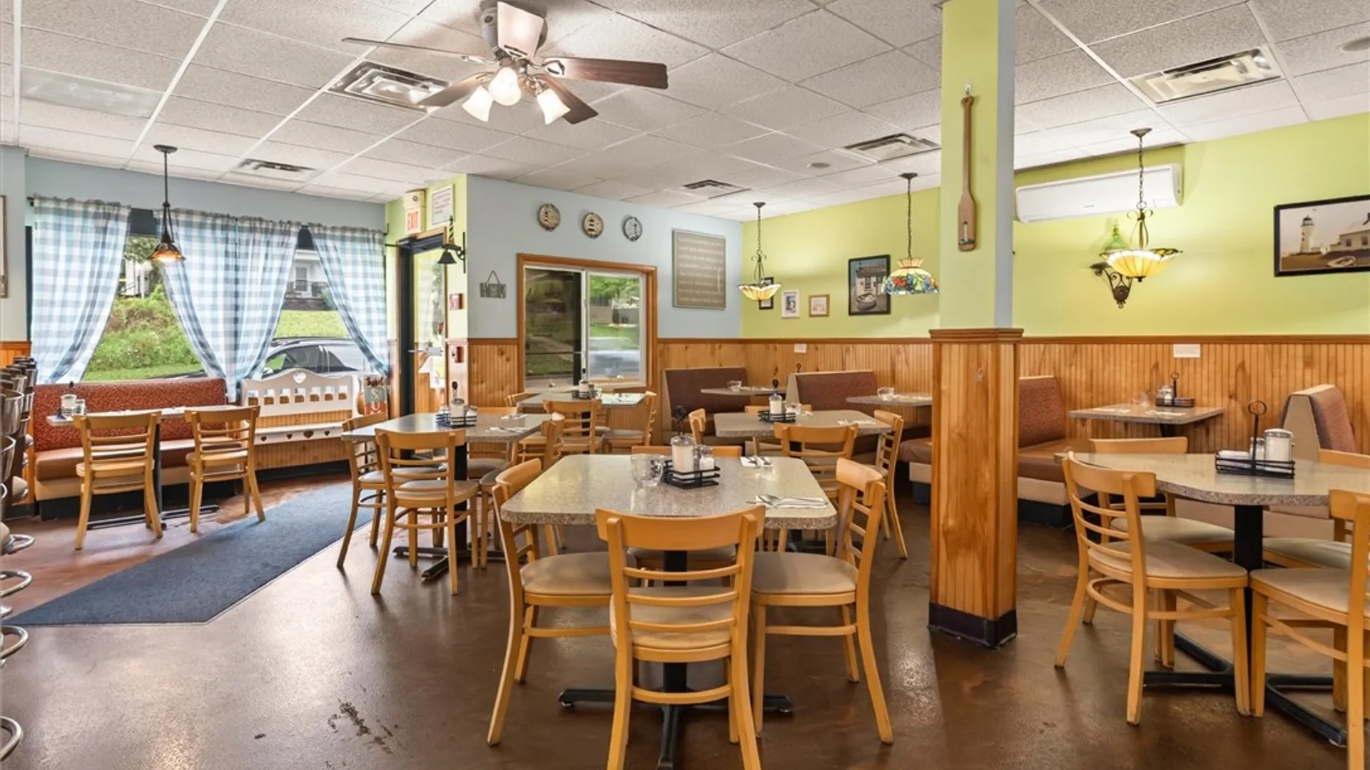 Property at 3212 Lake Avenue, Rochester, NY 14612 18