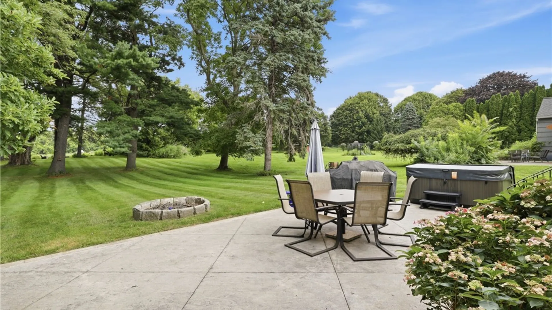 Property at 464 Manse Lane, Penfield, NY 14625 27