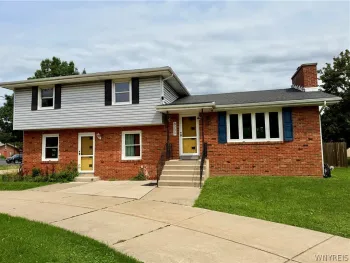 Property at 8200 Greiner Rd, Clarence, NY 14221