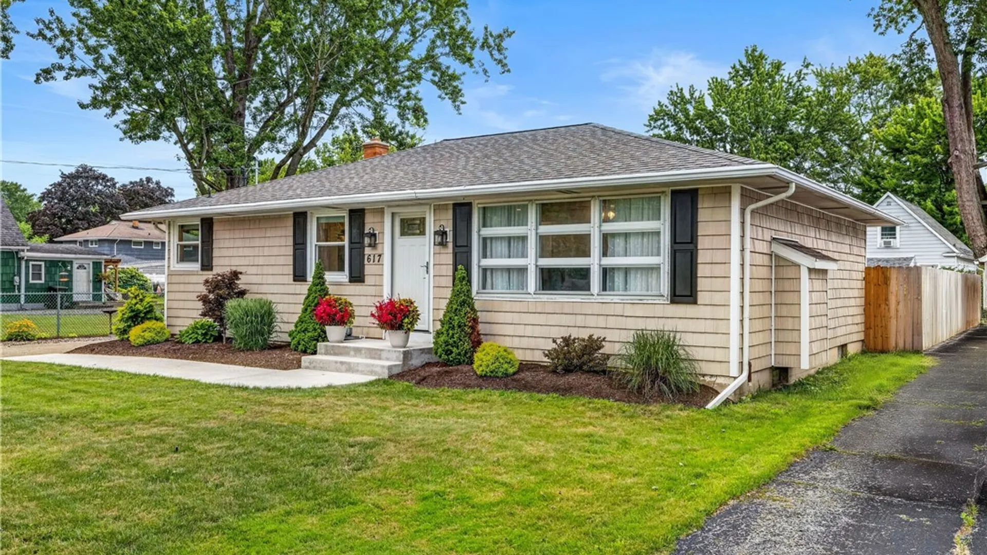 Property at 617 Williams Street, North Tonawanda, NY 14120 3