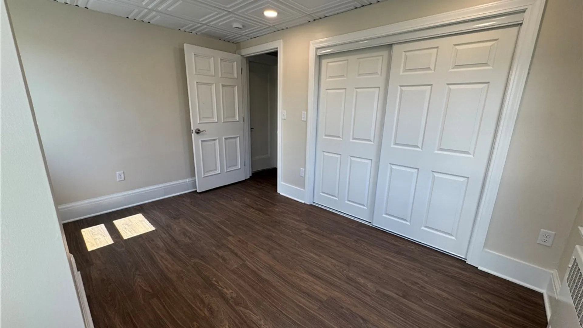 Property at 77 W Humboldt Parkway, Buffalo, NY 14214 17