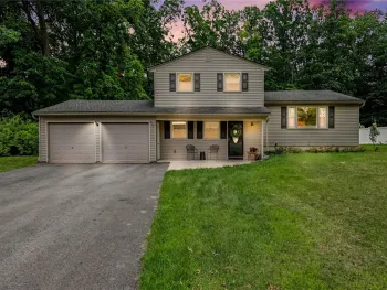 Property at 425 Tara Lane, Webster, NY 14580