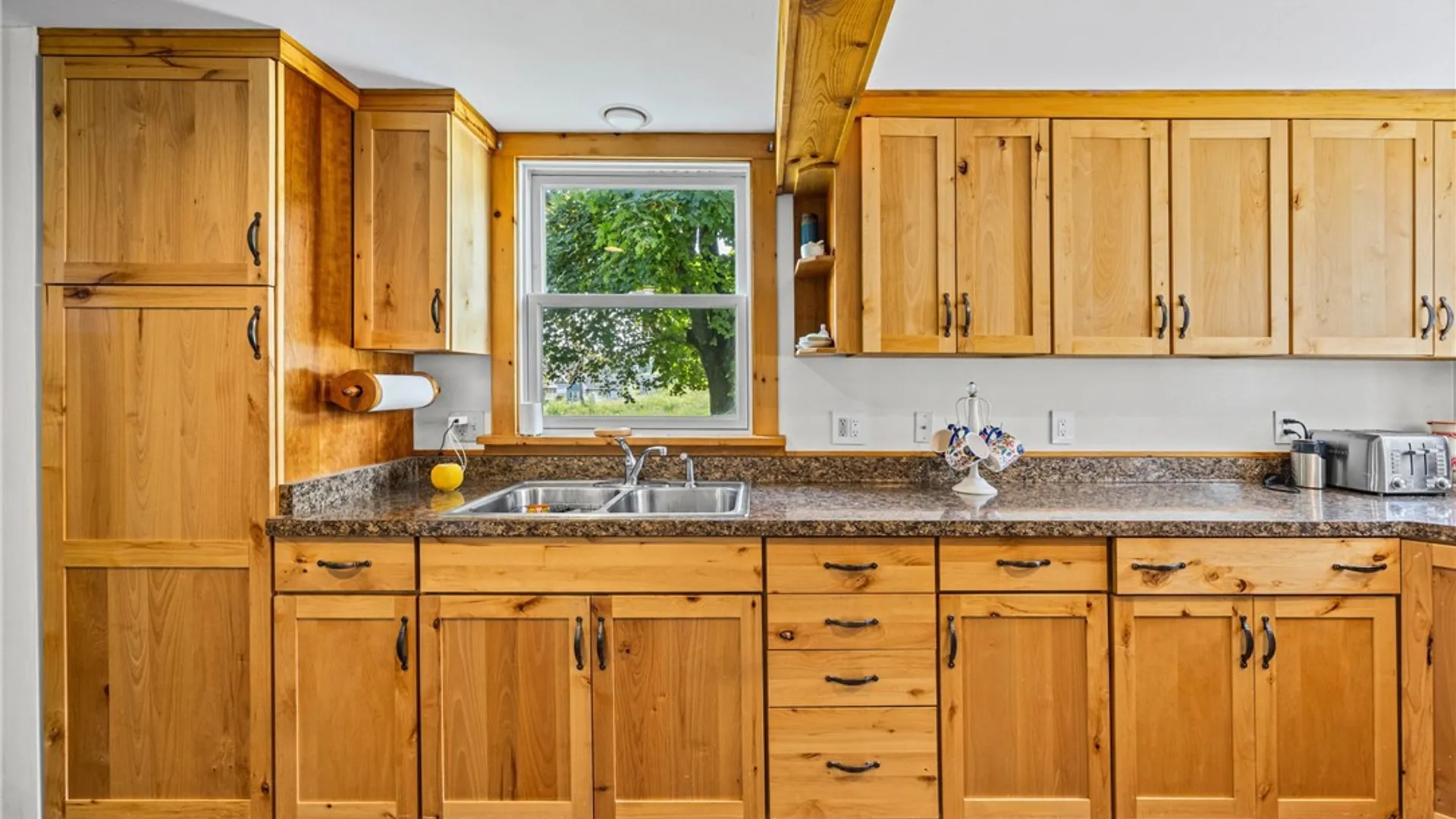 Property at 393 Mendon Center Road, Pittsford, NY 14534 11