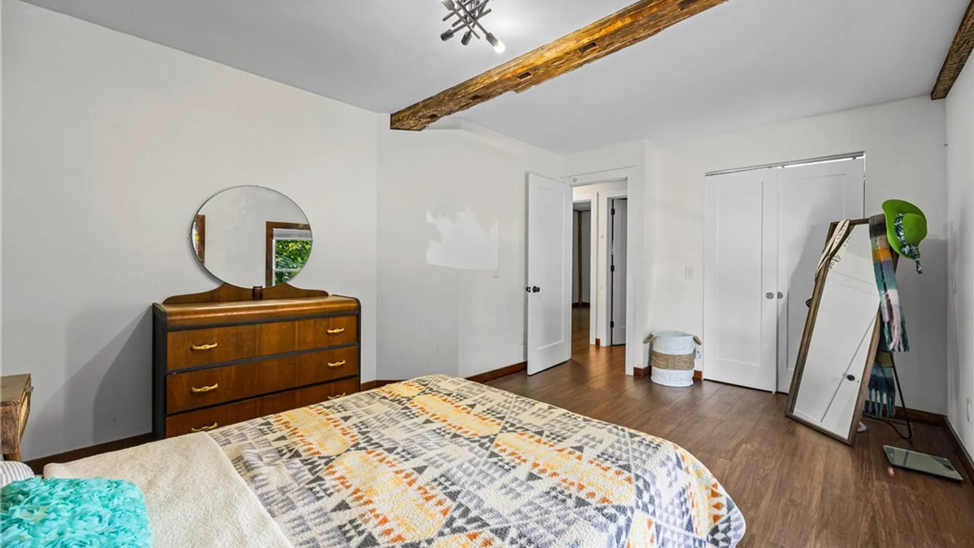 Property at 393 Mendon Center Road, Pittsford, NY 14534 15