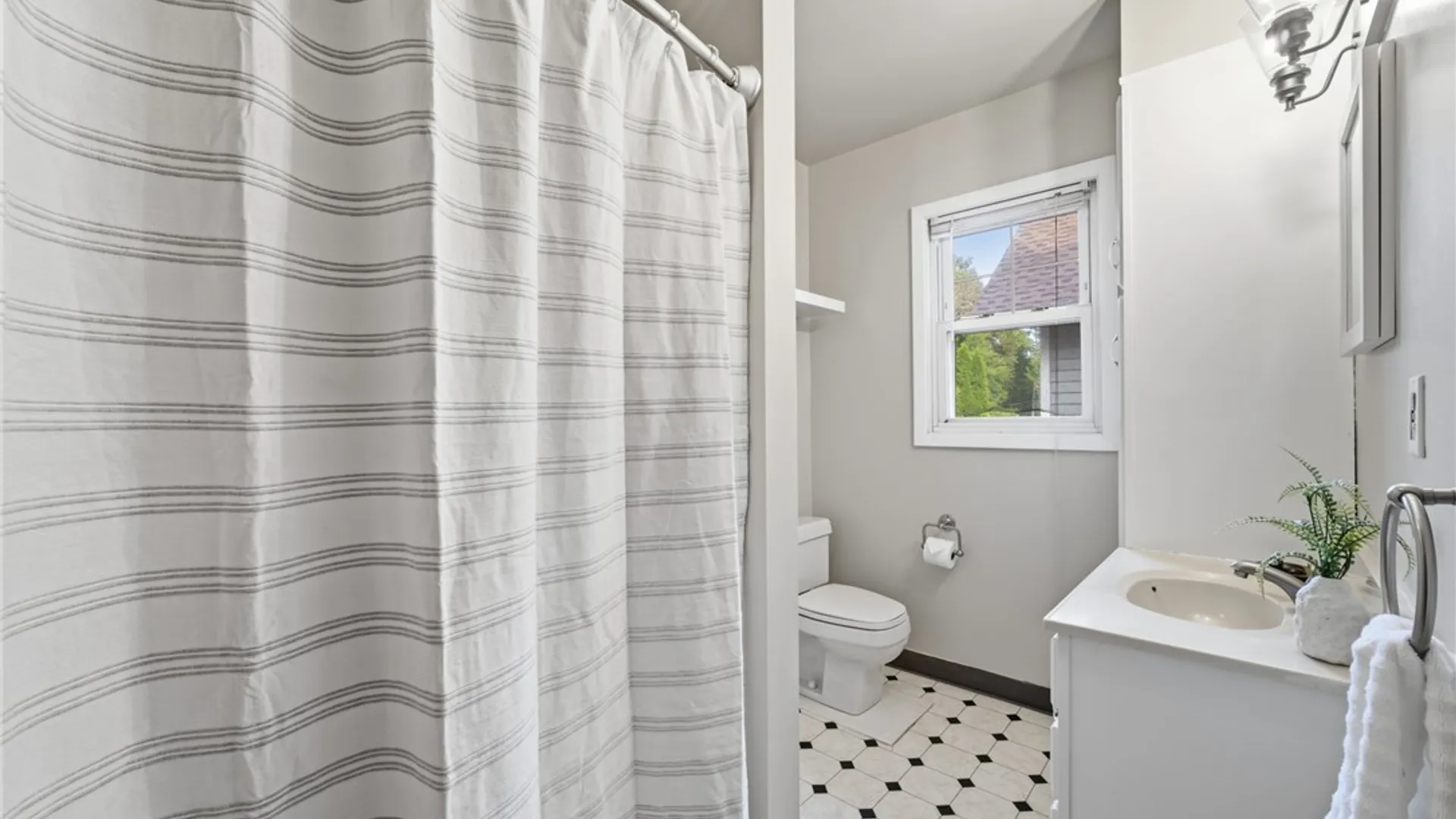Property at 148 Merchants Road, Rochester, NY 14609 23