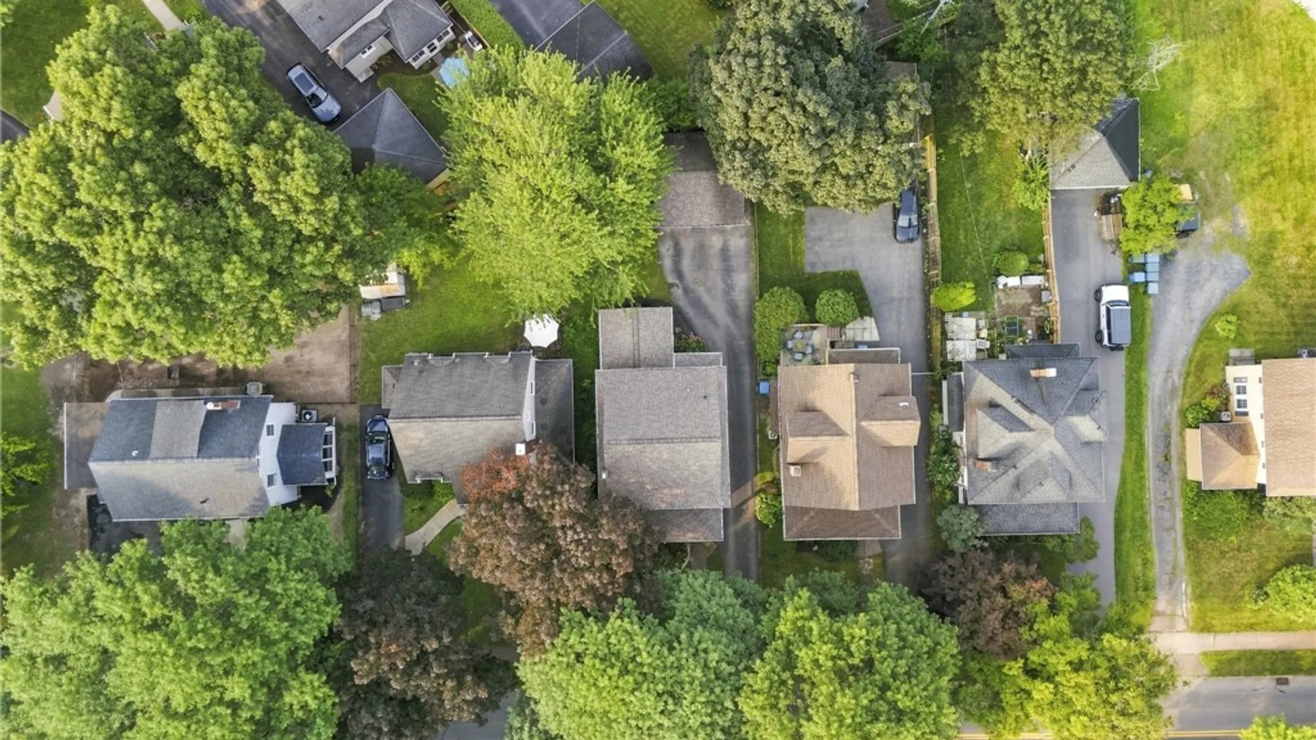 Property at 148 Merchants Road, Rochester, NY 14609 32