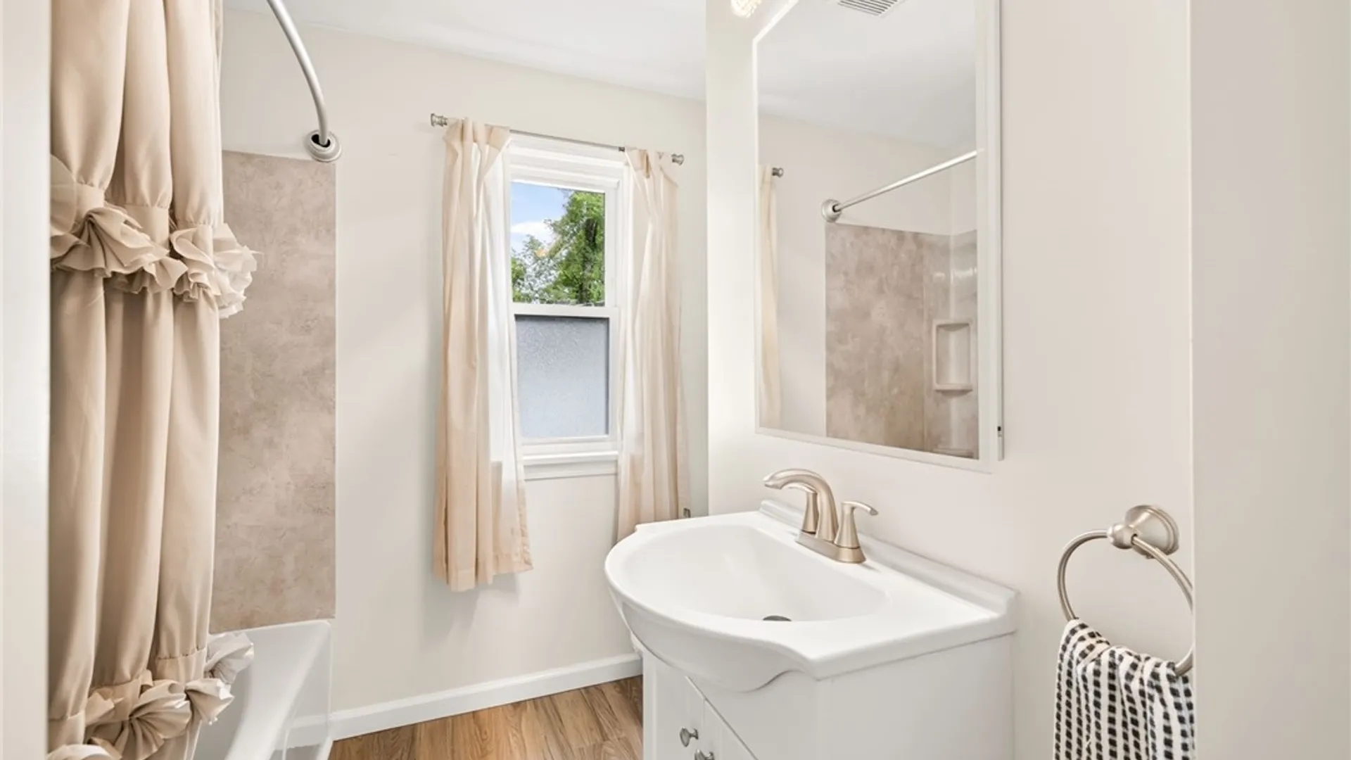 Property at 138 Glenthorne Road, Rochester, NY 14615 14