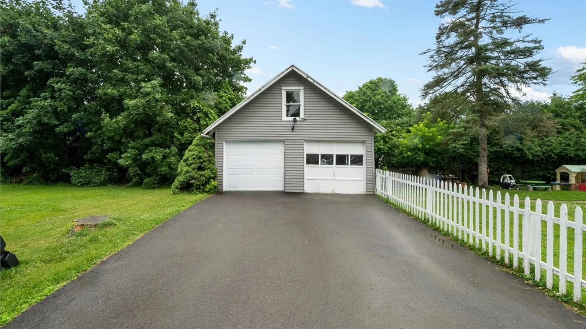Property at 415 Buchanan Road, Utica, NY 13502 4