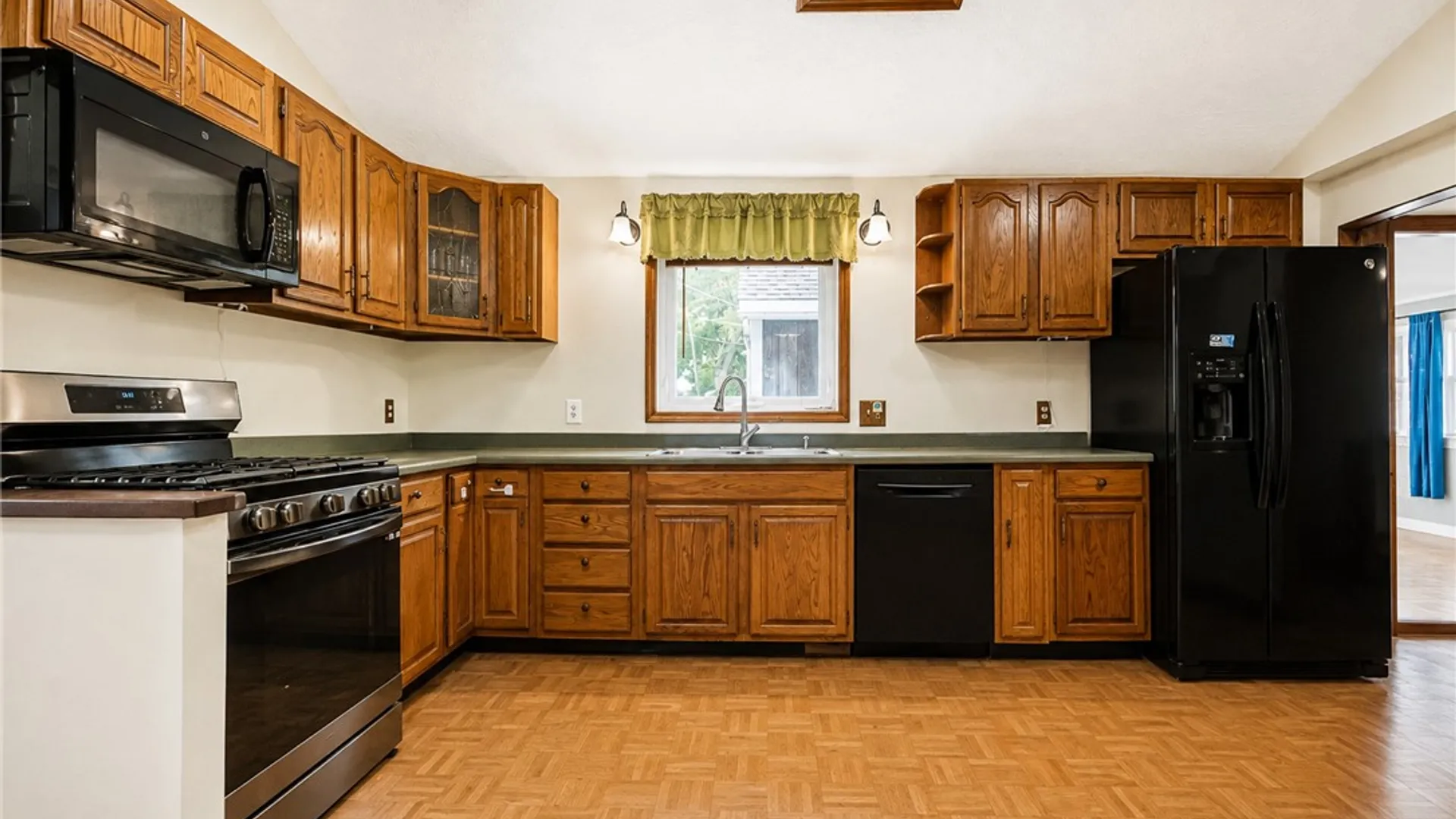 Property at 4 Ashley St, Lyons, NY 14489 24