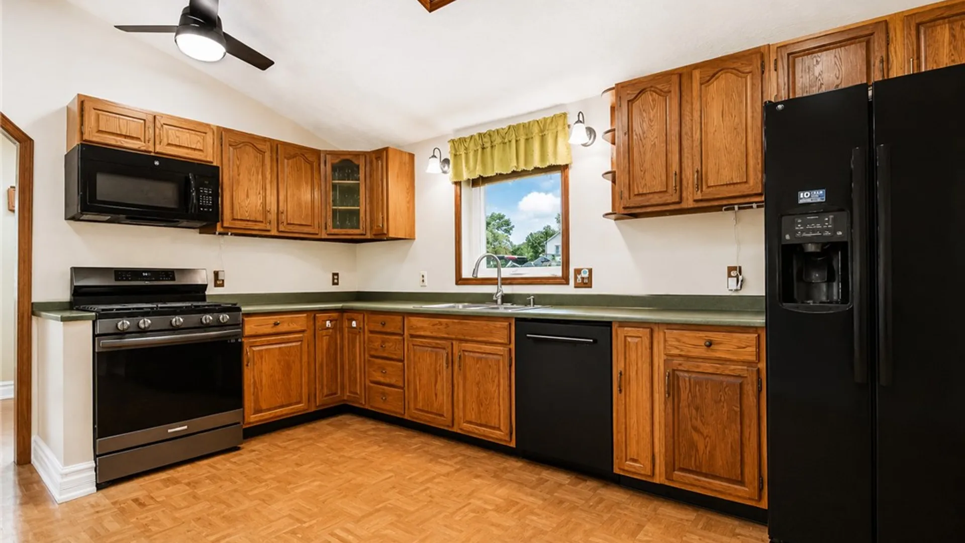 Property at 4 Ashley St, Lyons, NY 14489 25