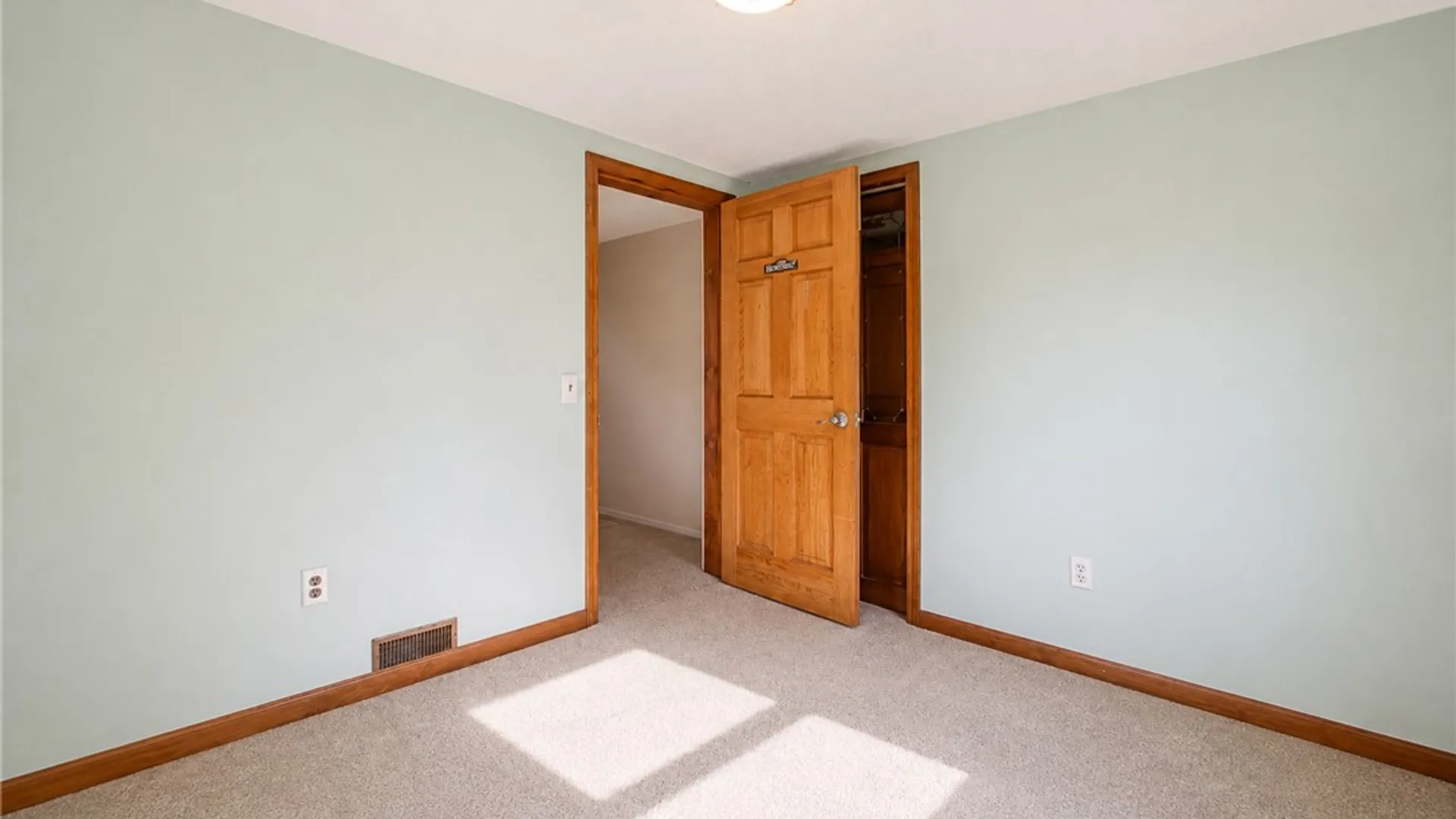 Property at 4 Ashley St, Lyons, NY 14489 36