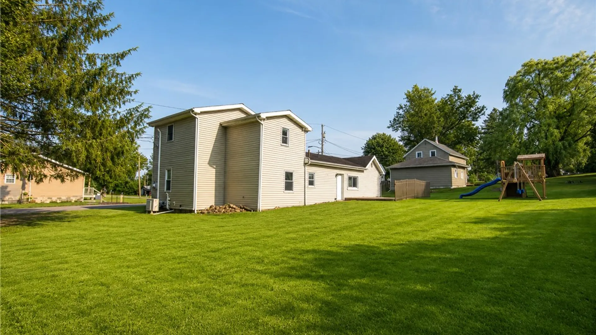 Property at 4 Ashley St, Lyons, NY 14489 8