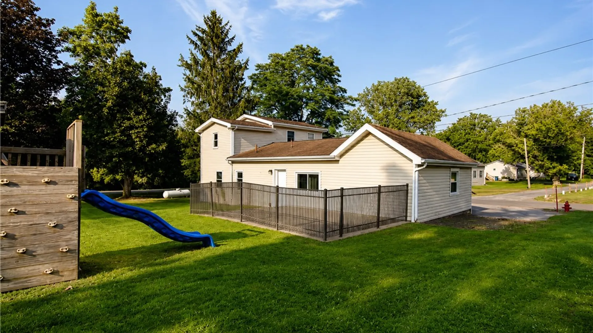 Property at 4 Ashley St, Lyons, NY 14489 12