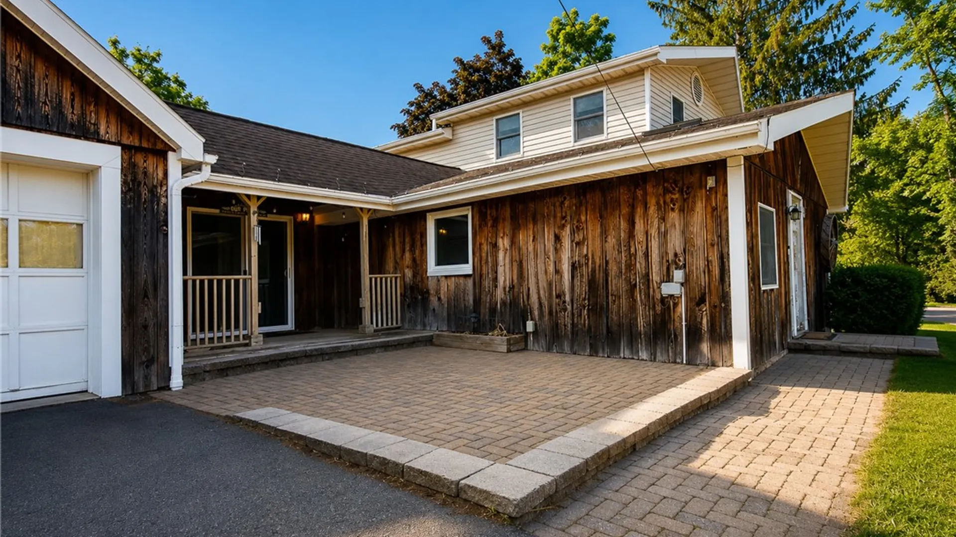 Property at 4 Ashley St, Lyons, NY 14489 16
