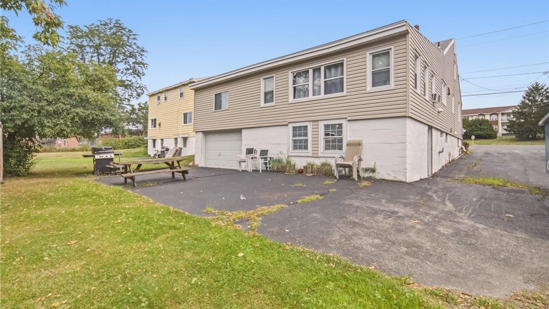 Property at 137 Old Liverpool Road, Salina, NY 13088 5