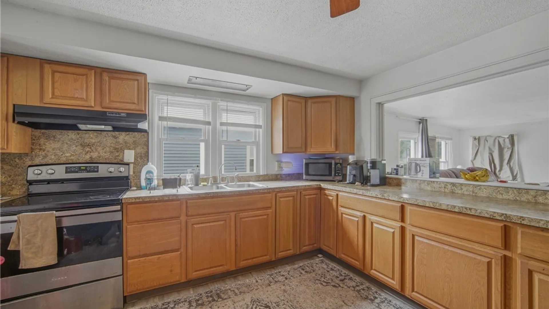 Property at 137 Old Liverpool Road, Salina, NY 13088 16
