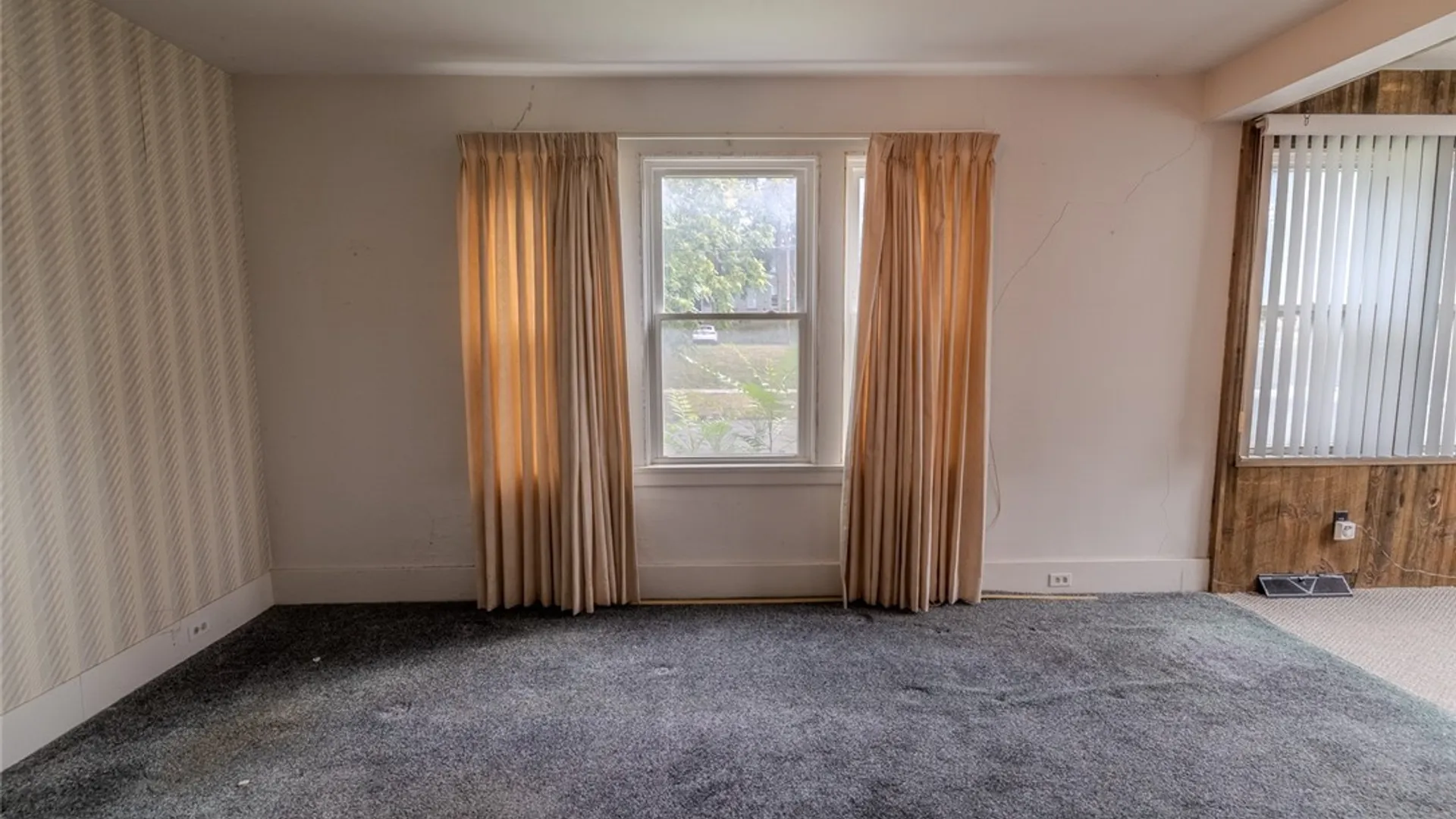 Property at 412 Graves Street, Syracuse, NY 13203 4