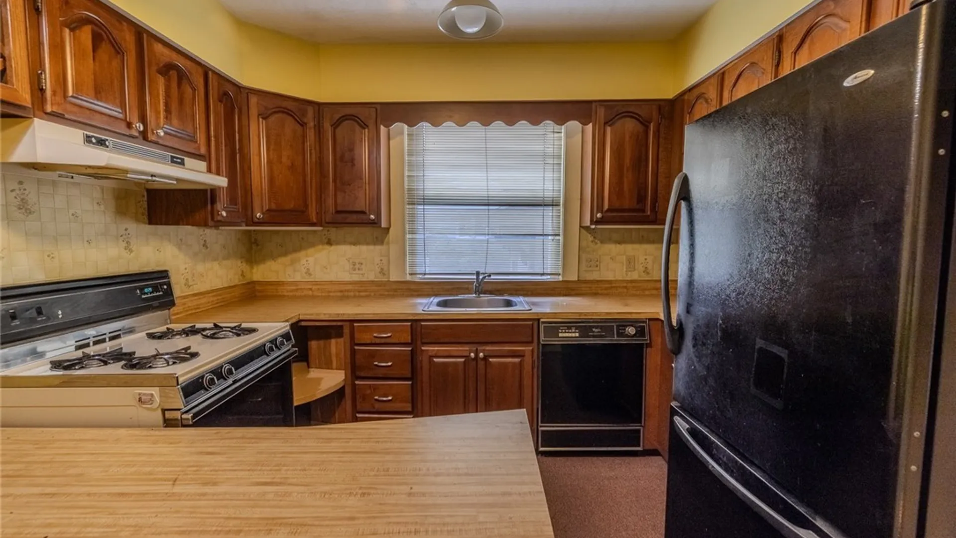 Property at 412 Graves Street, Syracuse, NY 13203 9