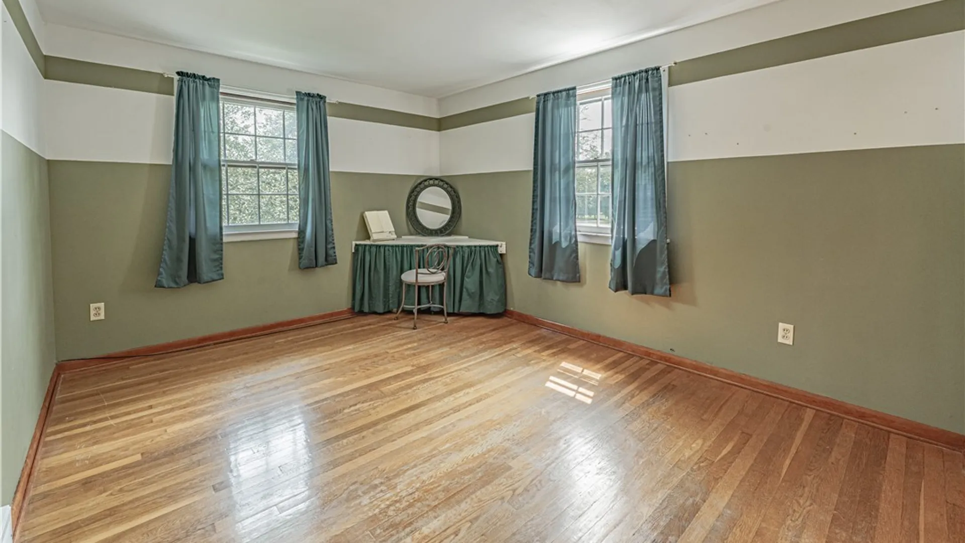 Property at 12 Alabama Place, Lockport City, NY 14094 33