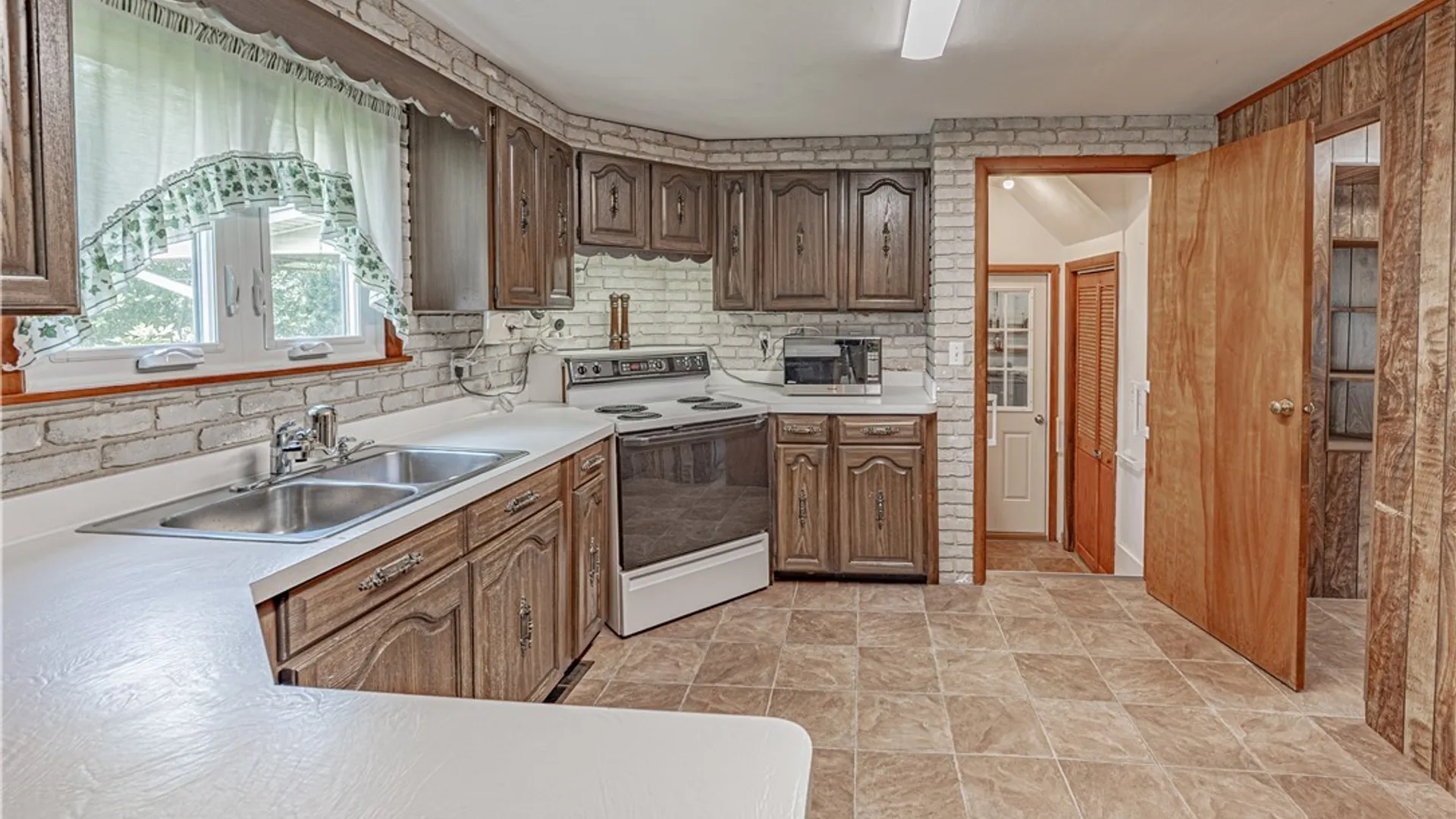 Property at 12 Alabama Place, Lockport City, NY 14094 20