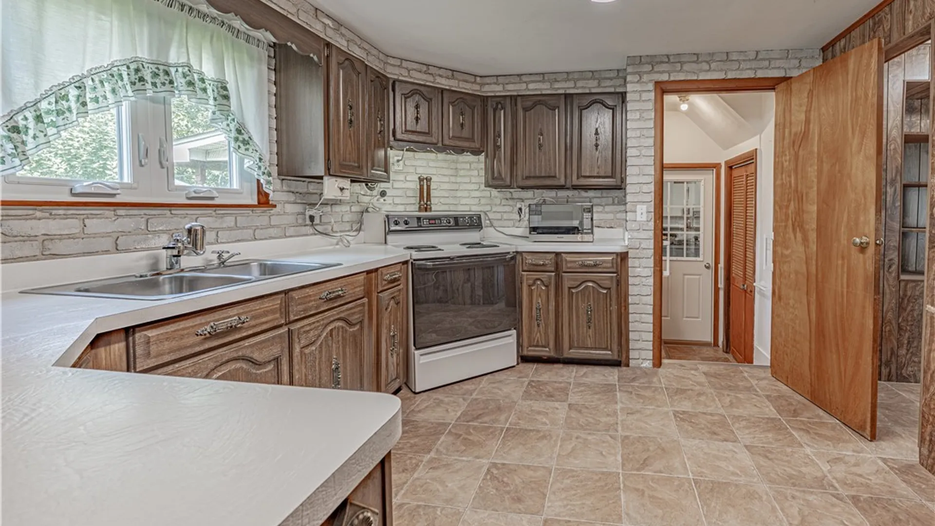 Property at 12 Alabama Place, Lockport City, NY 14094 22