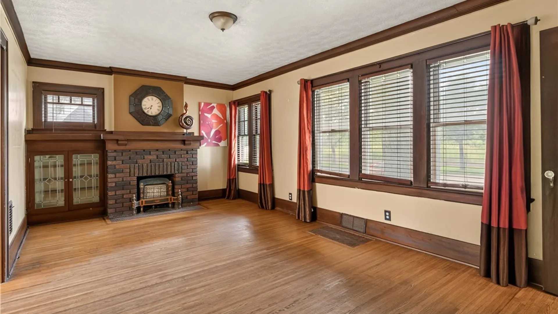 Property at 454 Genesee Park Boulevard, Rochester, NY 14619 7