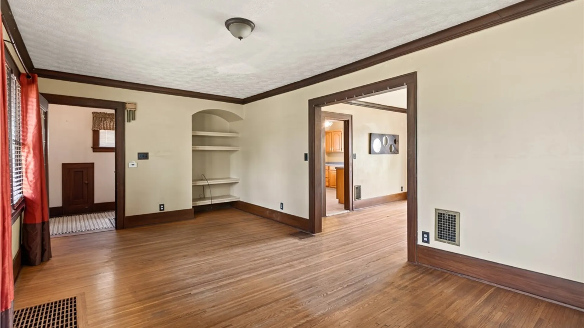 Property at 454 Genesee Park Boulevard, Rochester, NY 14619 8