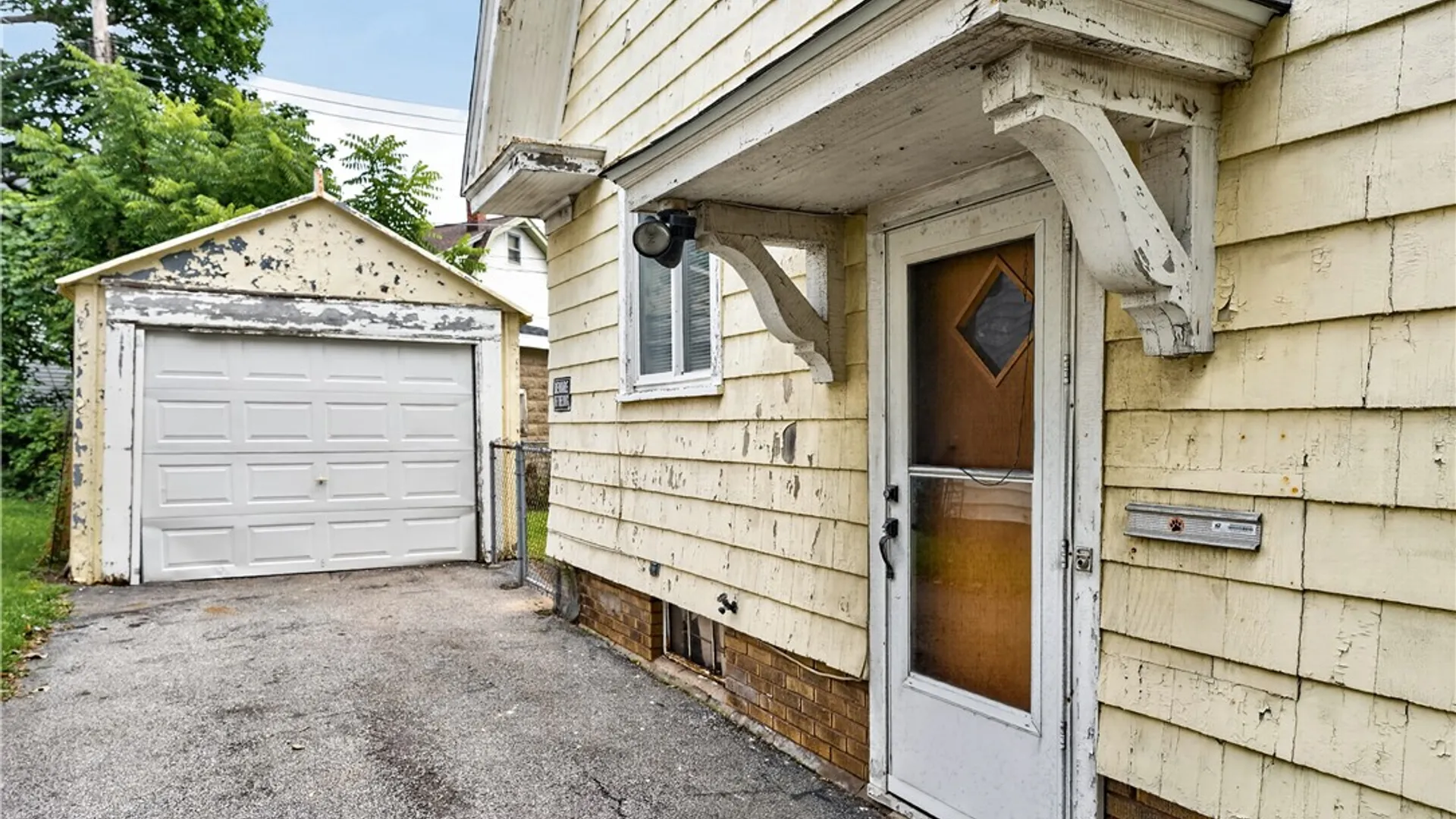 Property at 454 Genesee Park Boulevard, Rochester, NY 14619 29