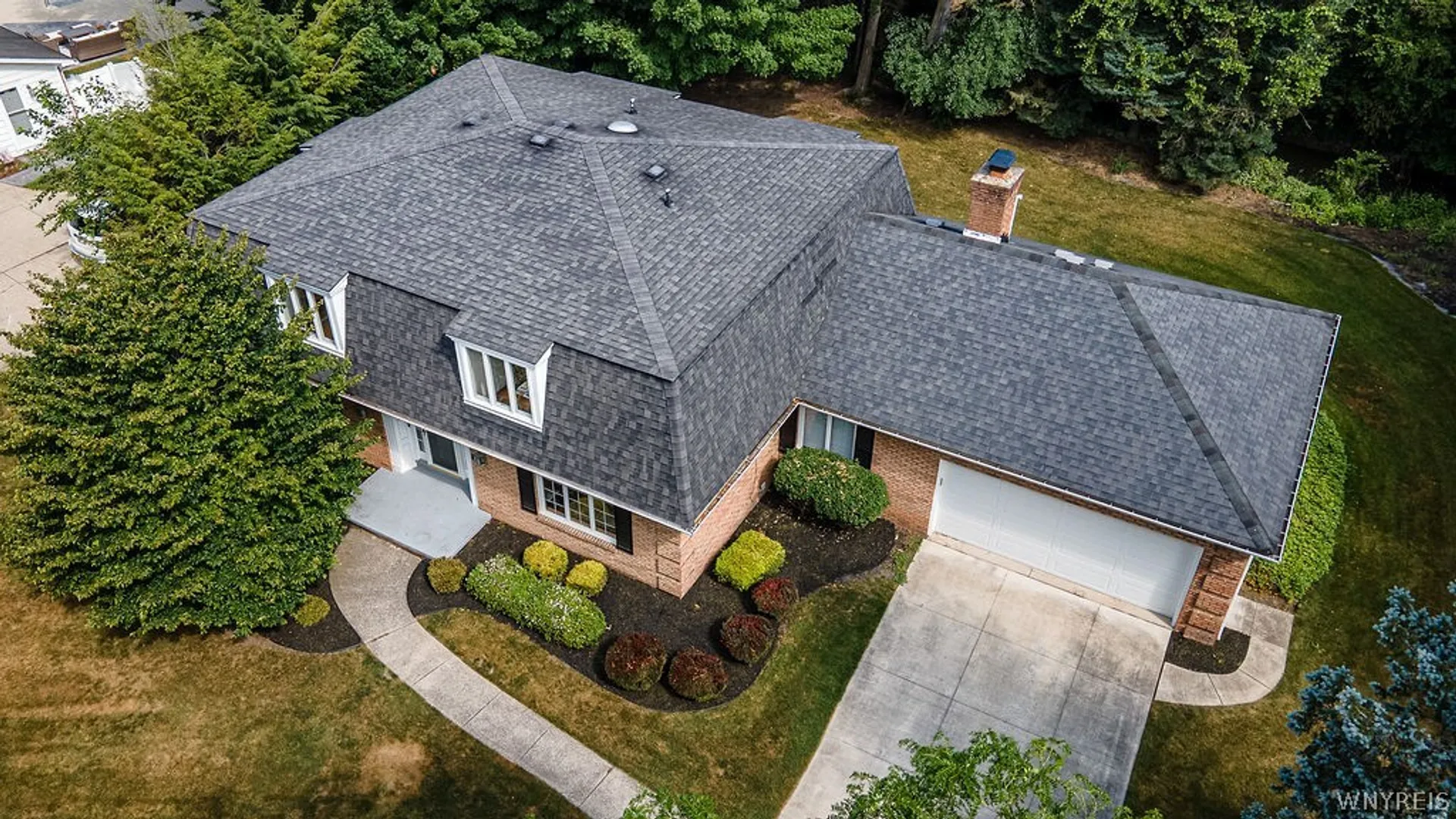 Property at 16 Chapel Woods Court, Amherst, NY 14221 3