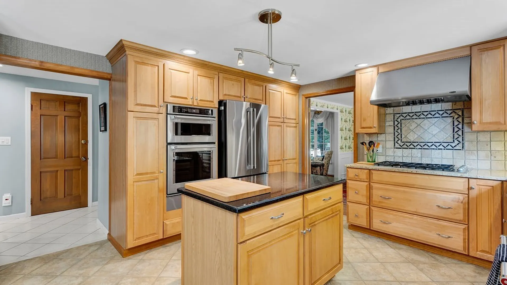 Property at 16 Chapel Woods Court, Amherst, NY 14221 13
