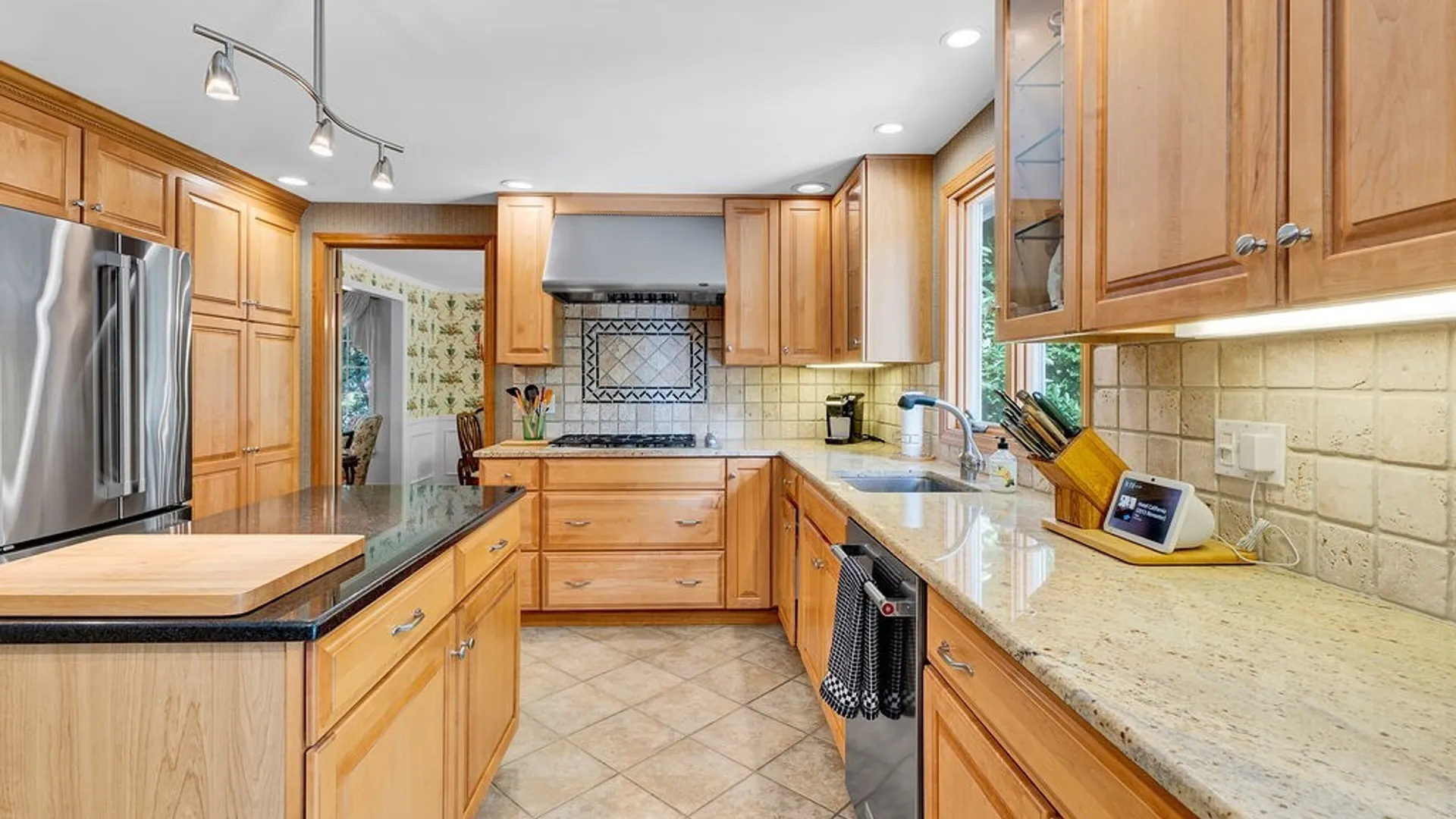 Property at 16 Chapel Woods Court, Amherst, NY 14221 14
