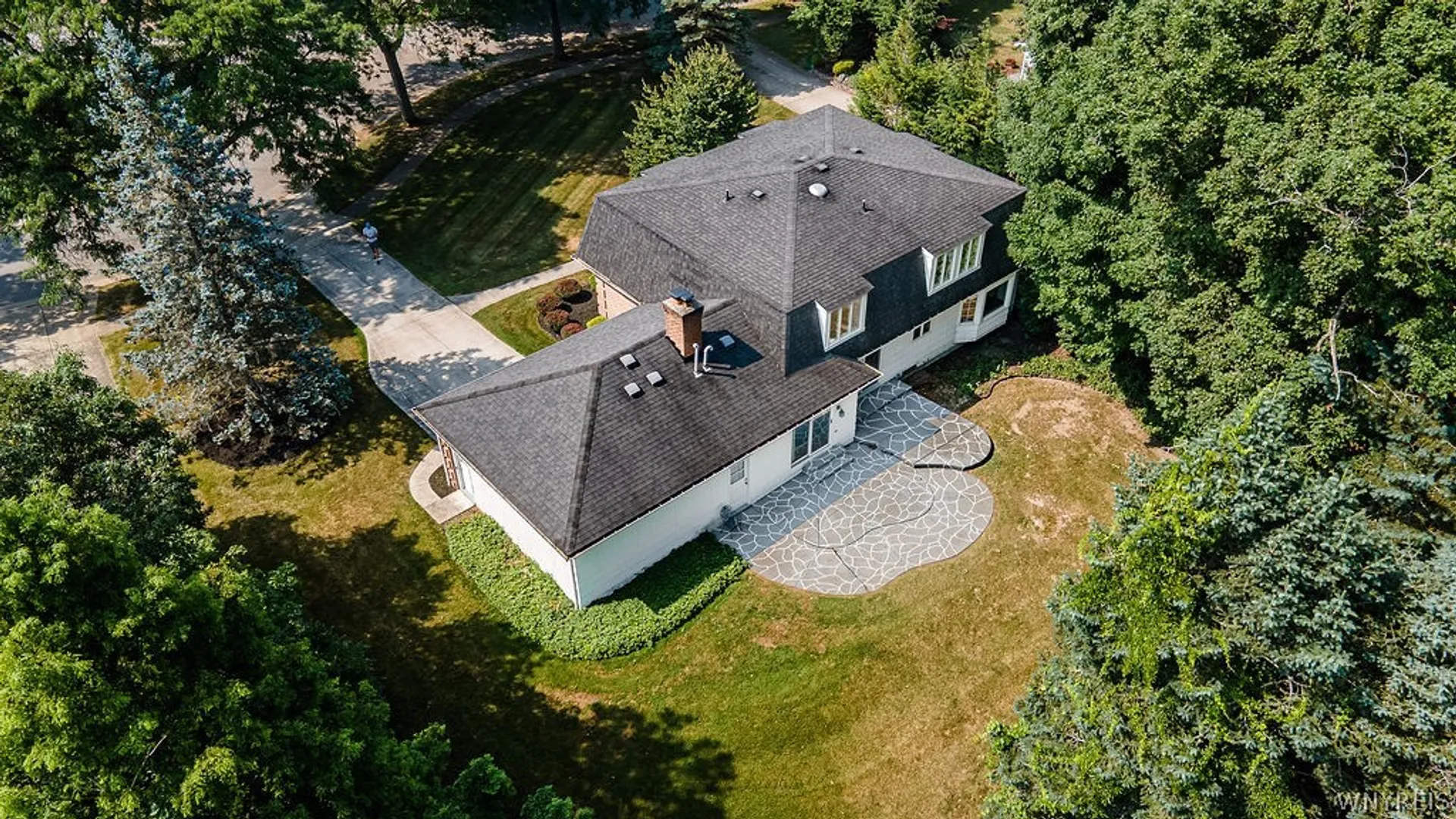 Property at 16 Chapel Woods Court, Amherst, NY 14221 42
