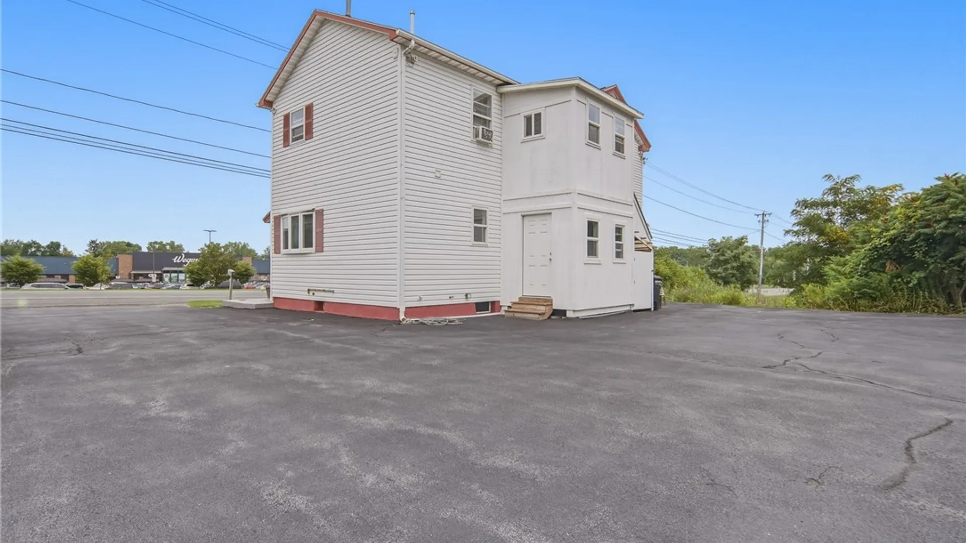 Property at 4976 W Taft Road, Clay, NY 13088 8
