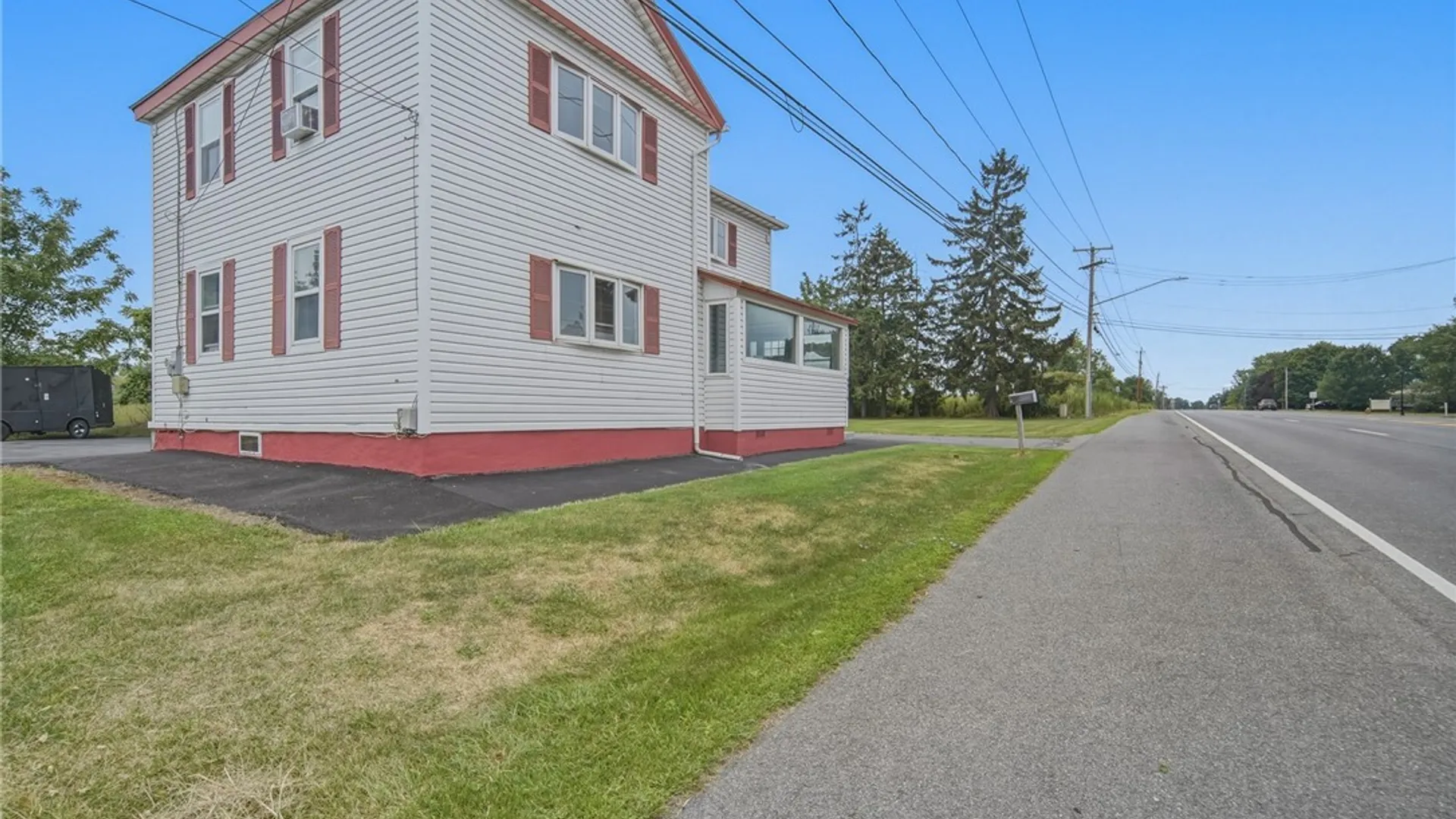 Property at 4976 W Taft Road, Clay, NY 13088 5